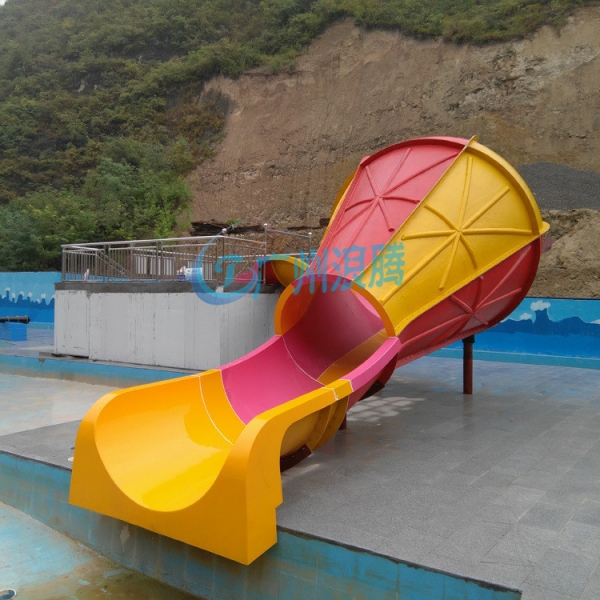 水上樂園設備-小喇叭滑梯 水上樂園設備-小喇叭滑梯